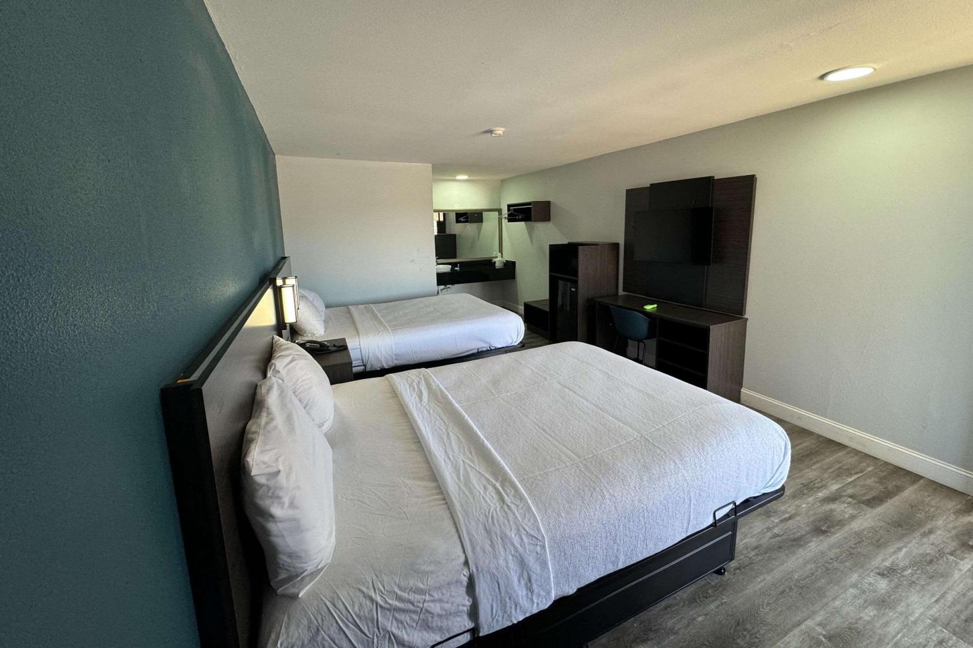 Rodeway Inn غرب ممفيس المظهر الخارجي الصورة