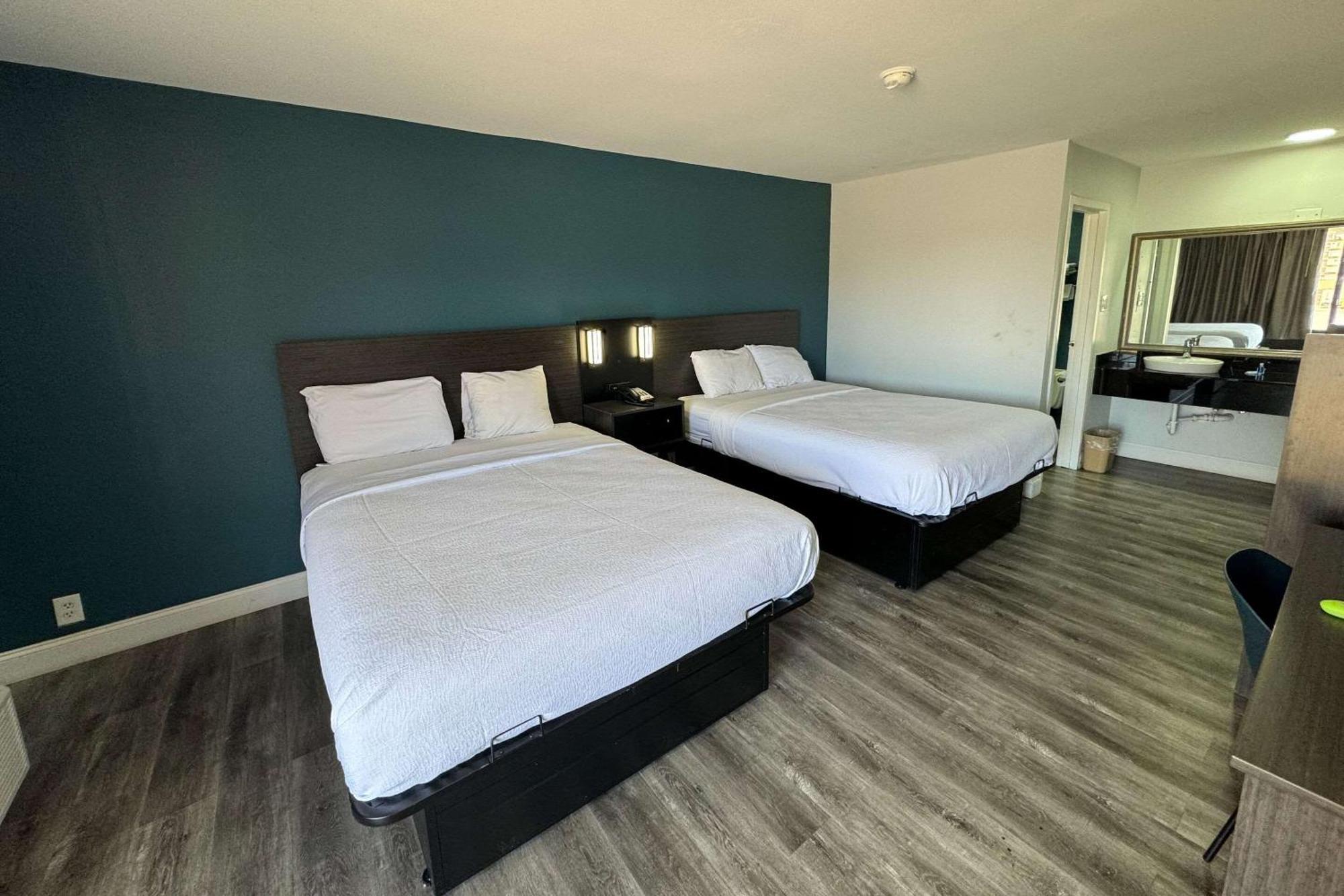 Rodeway Inn غرب ممفيس المظهر الخارجي الصورة