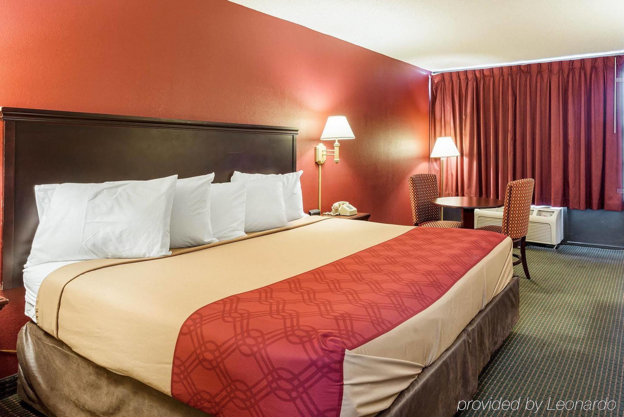 Rodeway Inn غرب ممفيس المظهر الخارجي الصورة